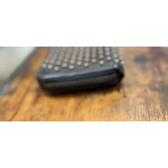 Jimmy Choo Carnaby Leather Wallet With Studs Black Gunmetal - Picture 4 of 16